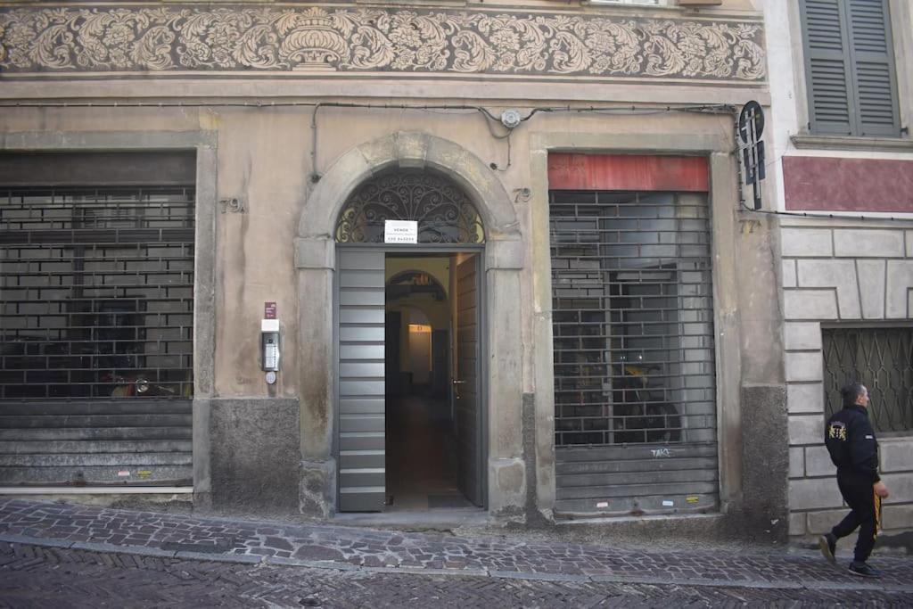Nur 2 Casa Vacanze Bergamo Via Pignolo Exterior photo